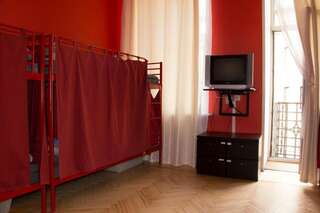 Хостел  Old Flat Санкт-Петербург Номер 5: место в 10-местном номере-2